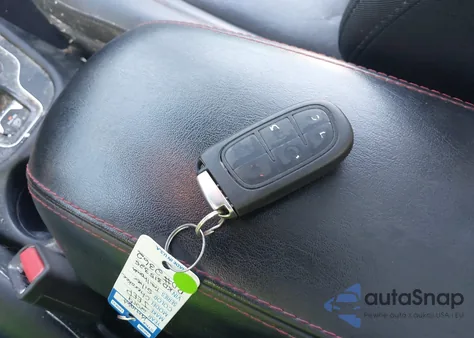 2019 Jeep Cherokee Trailhawk Elite 4X4 z USA, uszkodzony, nr VIN 1C4PJMBX0KD315325